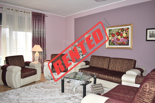 Apartament 1+1 me qira ne rrugen Sotir Gura ne Tirane.

Shtepia pozicionohet ne katin e 6te te nje